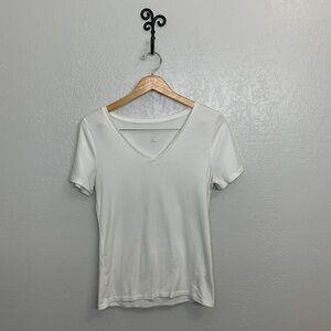 3/$25 Women’s short-sleeve T-shirt, Size L, white